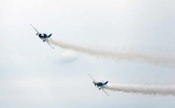 Thiene, Vicenza - Italien. 26 juli, 2015:Two flygplan utför är — Stockfoto