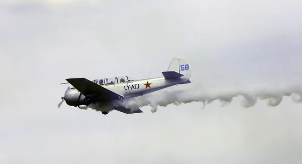 Thiene, Vicenza - Italy. 26th July, 2015: Aircraft with two pilo — Stock Photo, Image