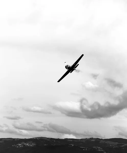 Αεροσκάφη με ΦΙΜΕ από τον κινητήρα — Φωτογραφία Αρχείου