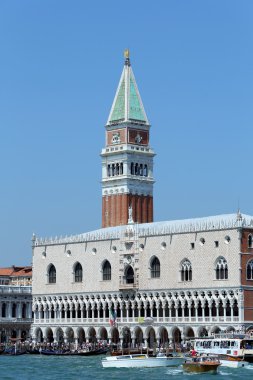 Venedik, Ve - İtalya. 14 Temmuz, 2015: Doge's Palace ve çan