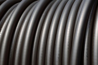 büyük elektrik kablo makarası güç p inşaat alanı