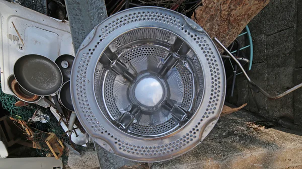 Çamaşır makinesi sepet atık ve demir çelik materia depolama — Stok fotoğraf