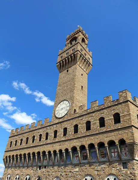 Firenze Palazzo storico della torre dell'orologio e cielo blu — Foto Stock