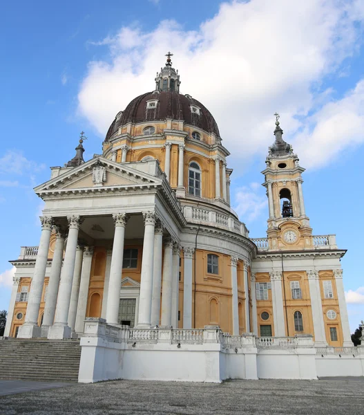 Catedral histórica de SUPERGA construída acima da cidade de Turim i — Fotografia de Stock