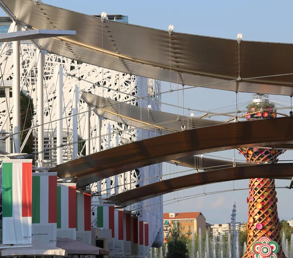 Milano, Italien - 8th September, 2015. Expo Milano 2015. Trädet av Li — Stockfoto