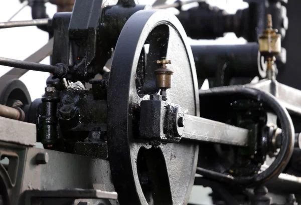 Engrenagens de uma locomotiva a vapor antiga — Fotografia de Stock