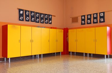soyunma odaları ve dolapları çocuklar için anaokulu