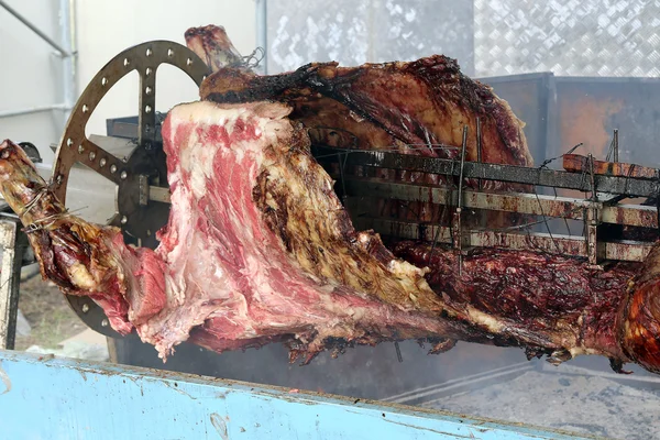 Büyük sığır eti şiş pişmiş