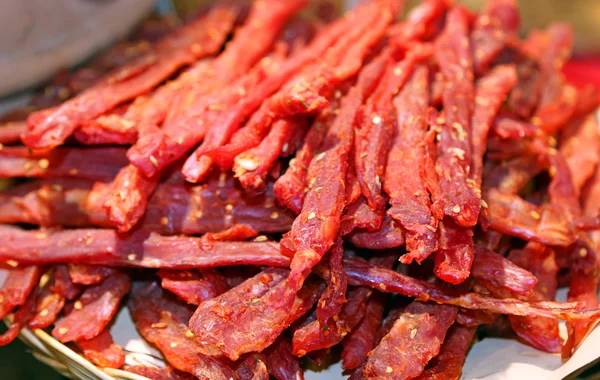 Tiras de carne muito picante chamado coppiette culinária típica — Fotografia de Stock