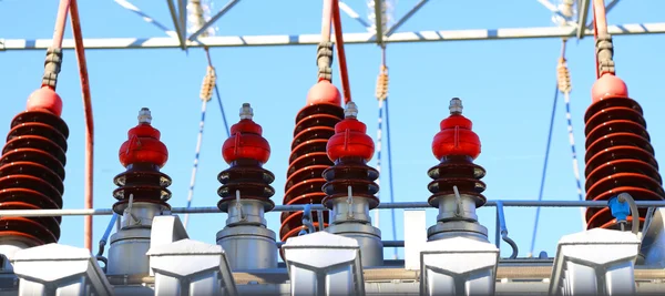 Centrales eléctricas de los interruptores para la producción de energía —  Fotos de Stock