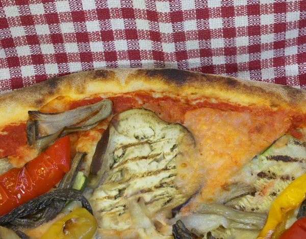 Pizza with grilled vegetables eggplant zucchini peppers in Itali — Stock Photo, Image