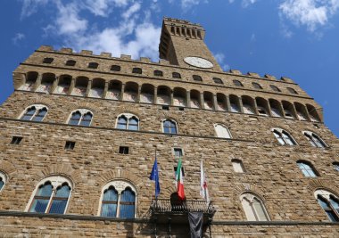 Floransa İtalya Saat Kulesi yapı Palazzo Vecchio içinde inci aradı.