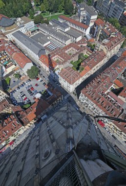 En yüksek bina ve Kulenin gölgesi Turin