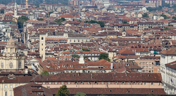 Grote stad met vele gebouwen in Italië — Stockfoto