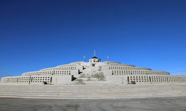 Monte Grappa (Tv) Italien. 8: e December, 2015. Militära memorial m — Stockfoto