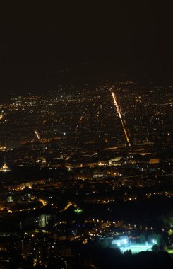 kalabalık Avrupa metropol gece havadan görünümü