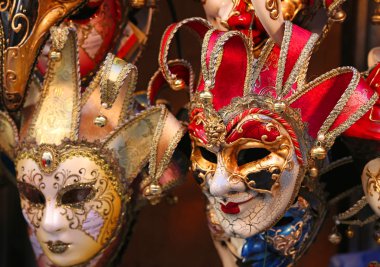 Venedik İtalyan birçok karnaval maskesi Satılık dükkan