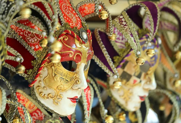 Venice Italy golden carnival mask during festivities — Stock Photo, Image