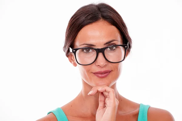 Mulher sorridente atraente com óculos — Fotografia de Stock