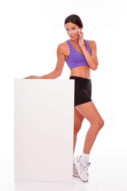 Sağlıklı kadın holding boş tasarlamak