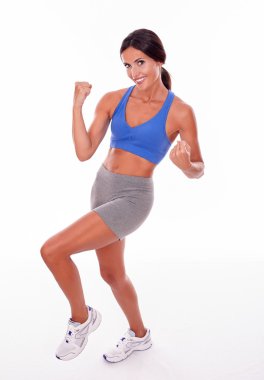 Bir bacak poz üzerinde sağlıklı kadın