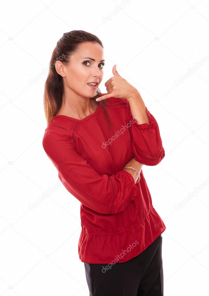 mujer joven y soltera