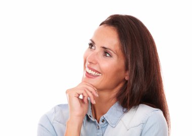 büyüleyici yetişkin kadın onu arıyor