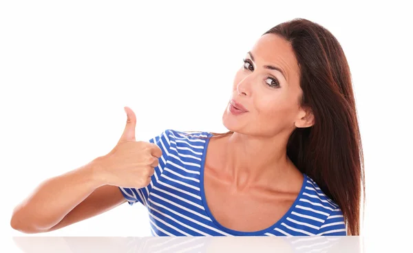 Young latin in blue t-shirt with thumbs up — Stock Photo, Image