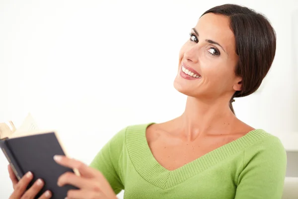 Beautiful lady looking at the camera — Stock Photo, Image