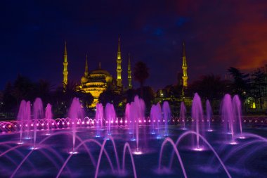 Sultanahmet Camii ve mavi saat
