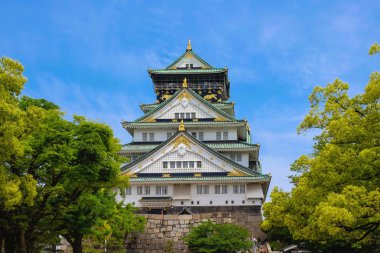 Osaka Kalesi, mavi gökyüzü
