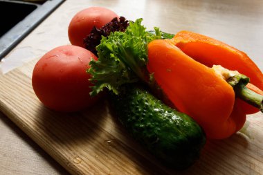 Sebze, domates salatası ve biber. Yüksek kalite fotoğraf