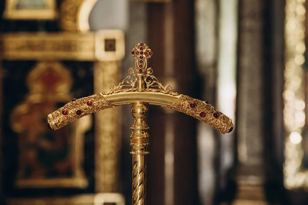 Паличка кадрової церкви в православному церковному світлі — стокове фото