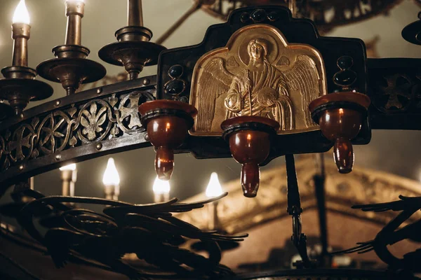 The icon lamp in the church hangs near the icon — Stock Photo, Image