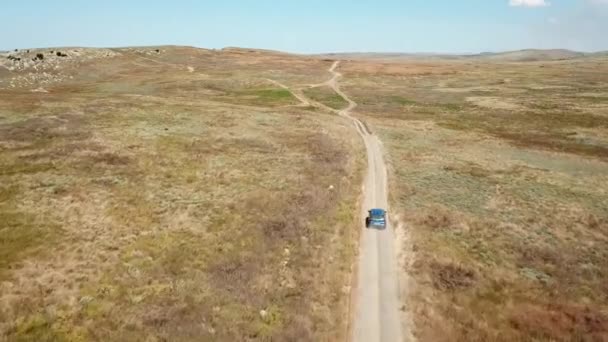 Αεροφωτογραφία Αυτοκίνητα Διασχίζουν Χωράφι Ακτές Στρατηγού Κριμαία — Αρχείο Βίντεο