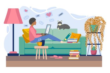 Genç siyahi kadın evde çalışıyor ya da ders çalışıyor, kanepede oturuyor, sıcak bir atmosferde, çay ve kediyle. Covid-19 karantina, serbest çalışma ve evden öğrenme kavramı. Çizgi film biçimi