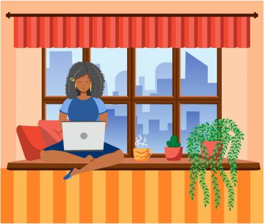 Genç bir kadın evde çalışıyor ya da çalışıyor, pencere eşiğinde, sıcak bir atmosferde, çay ve kediyle oturuyor. Covid-19 karantina konsepti, evden çalışma ve çalışma. Çizgi film