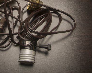 Kapron ipler ve priz