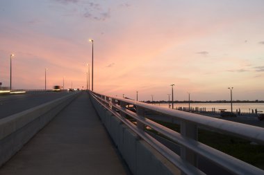 sunset için köprü