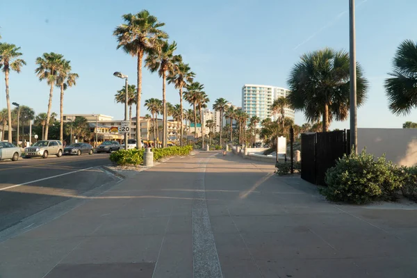 2021年5月5日晚 Clearwater Beach街商业区编辑 — 图库照片