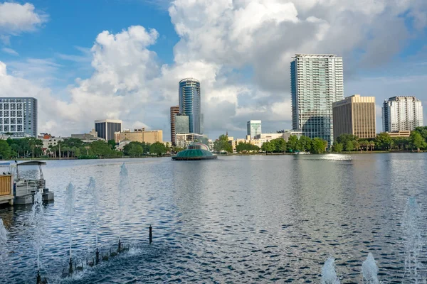 Cidade Linda Orlando Florida Com Lake Eola Cidade Segundo Plano — Fotografia de Stock