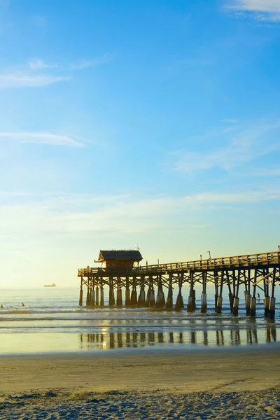 Muelle de playa de cacao —  Fotos de Stock