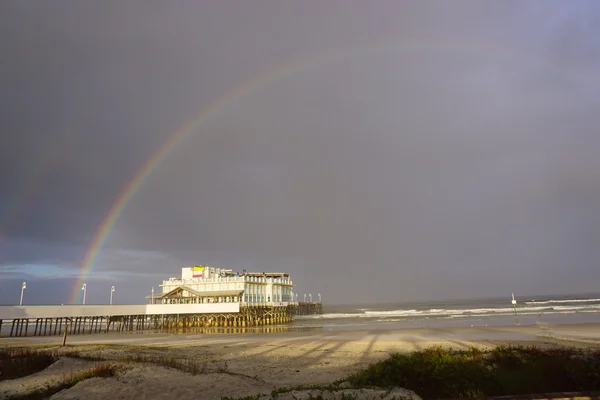 Regnbåge över Daytona Beach — Stockfoto