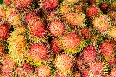 Yakın çekim ayrıntı lychee meyve piyasada