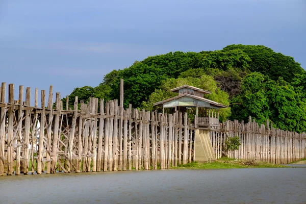 Landscape view of wooden Ubein bridge in Amarapura, Myanmar — Stock Photo, Image