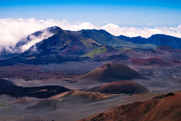 Vue panoramique du paysage volcanique et des cratères, Haleakala, Maui — Photo