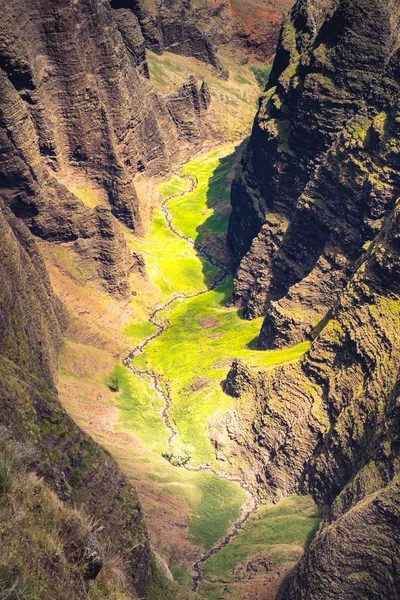 美丽景观细部 Na Pali 海岸悬崖和山谷，K — 图库照片