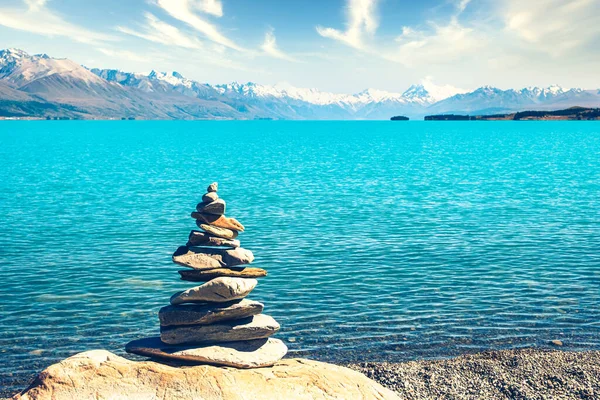 Vista Paisagem Lago Colorido Pukaki Pirâmide Pedras Cook Distância South — Fotografia de Stock