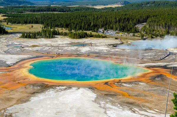 Landscape view of Grand Prismatic spring in Yellowstone NP — Stock Photo, Image