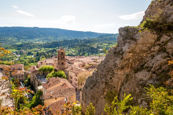 Scenic view of old village Moustiers Sainte-Marie in Provence — Stock Photo, Image